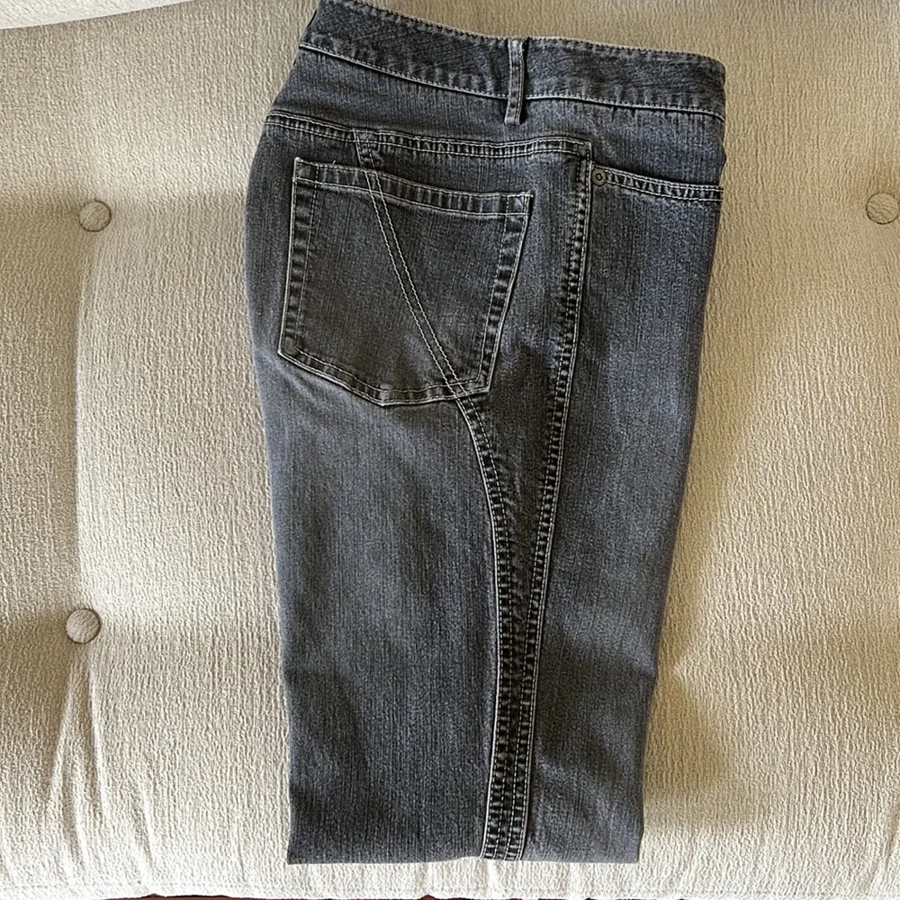 Elie TAHARI Jeans  Size 6 (Tag Missing)  See Measurements Below  EUC - Picture 5 of 9